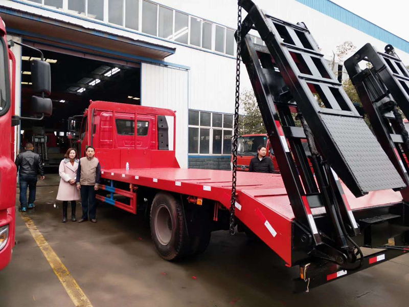 解放J6单桥平板车